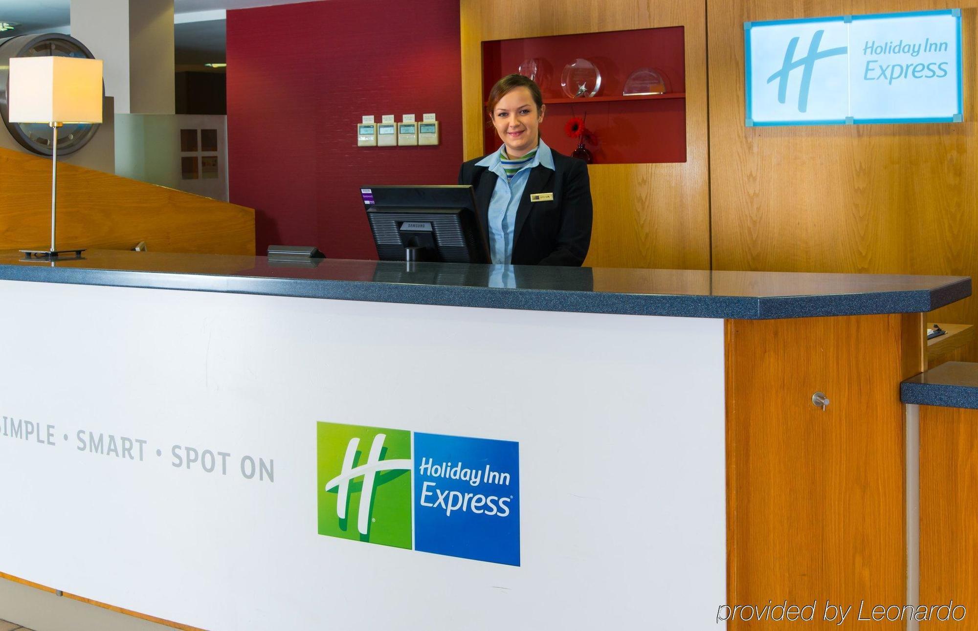 Holiday Inn Express Droitwich Spa By Ihg Exterior photo
