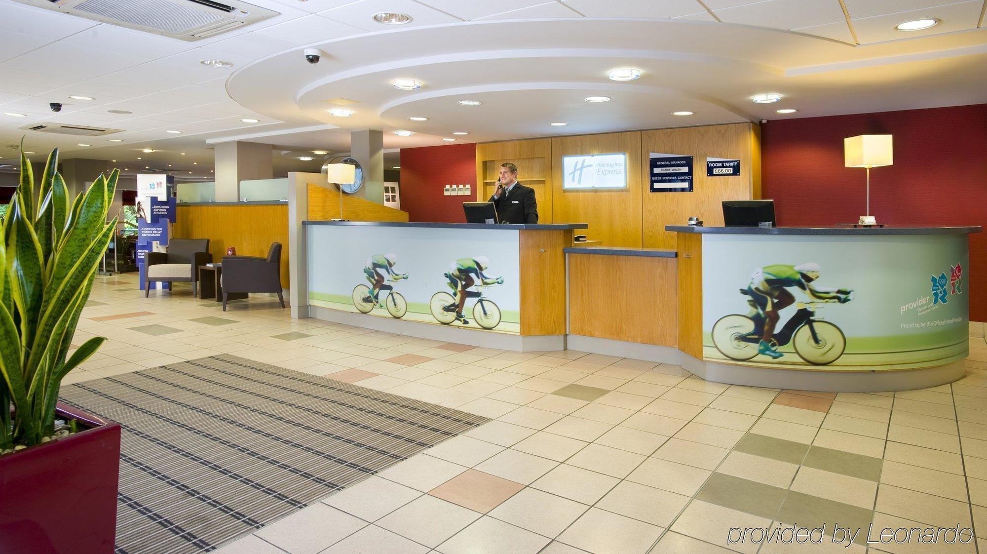 Holiday Inn Express Droitwich Spa By Ihg Interior photo