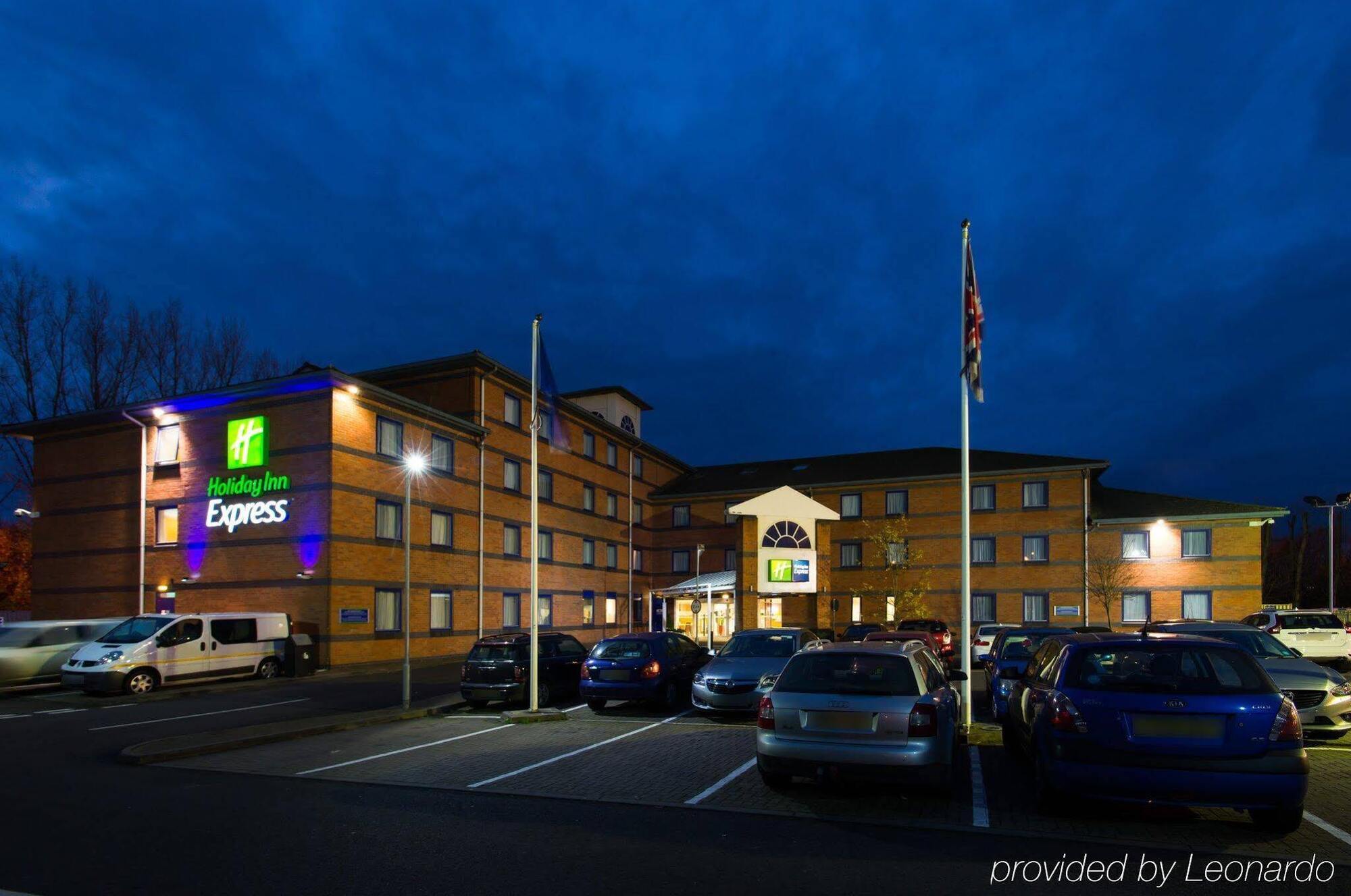 Holiday Inn Express Droitwich Spa By Ihg Exterior photo